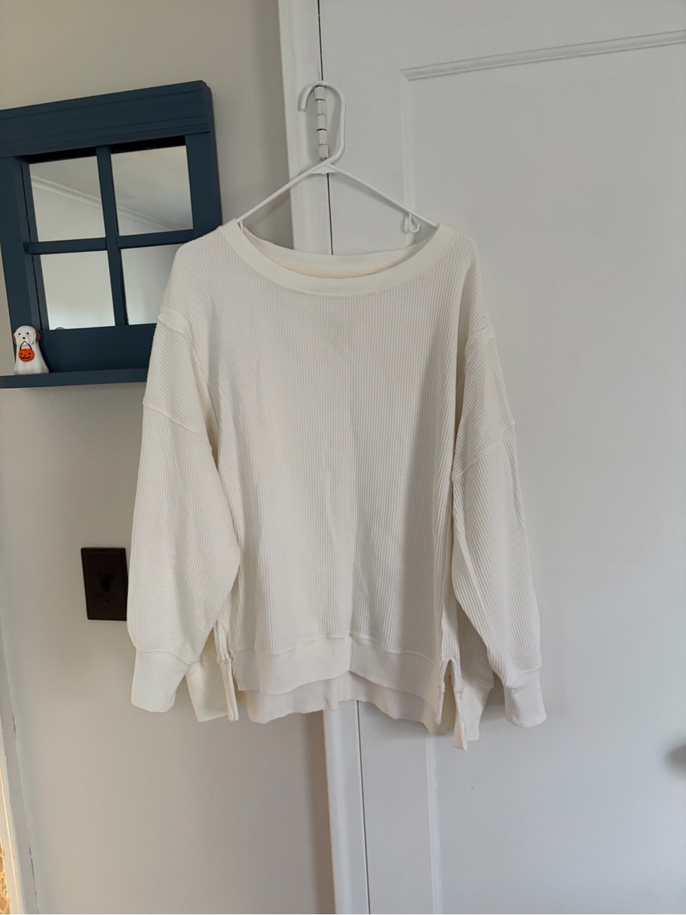 American Eagle Outfitters Cream Waffle Knit Pullover Sweatshirt